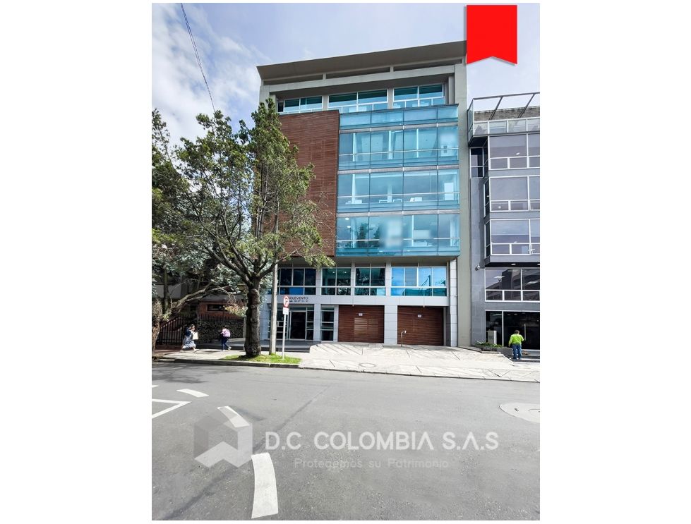 OFICINA 502 EN VENTA EN EDIFICIO SOLEVENTO BARRIO CHICÓ - BOGOTÁ