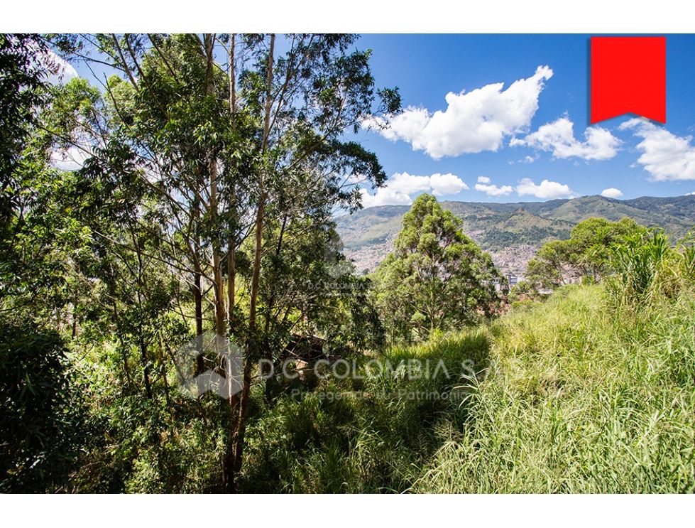 LOTE EN VENTA EN EL BARRIO LORETO EN LA CIUDAD DE MEDELLÍN
