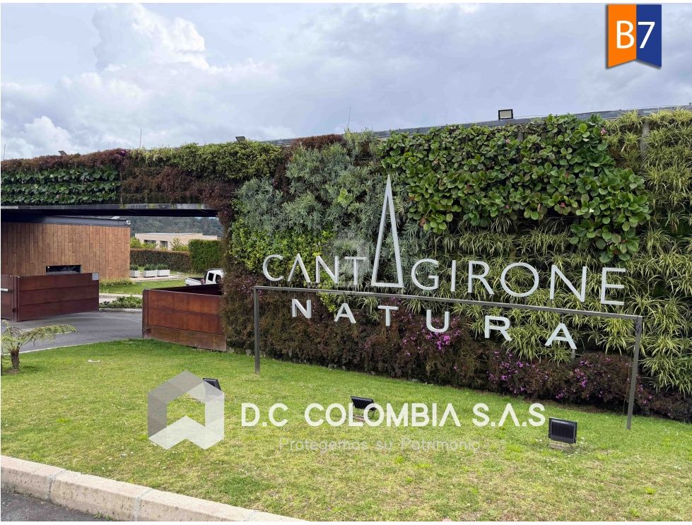 CASA EN VENTA EN EL CONDOMINIO CANTAGIRONE EN MEDELLÍN